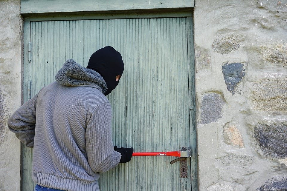 thief-1562699_960_720[1]