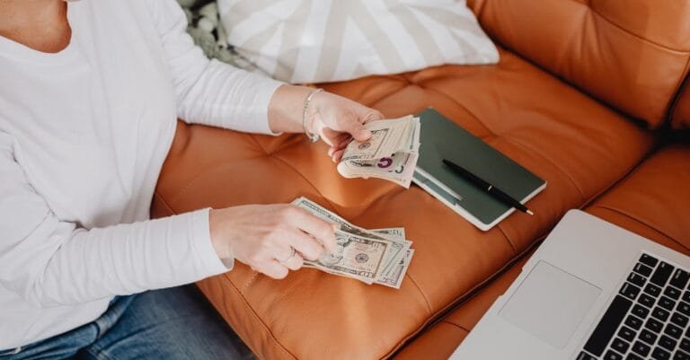 5 tipů pro řízení rodinných financí: Jak ušetřit peníze a plánovat rozpočet