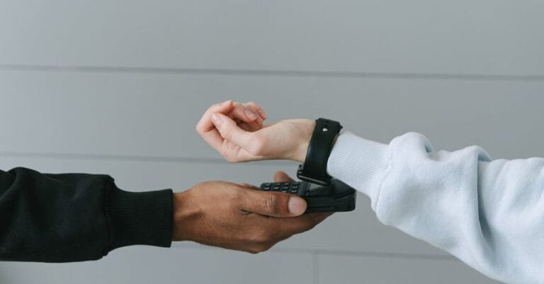 „Alternativy ke klasickým bankovním účtům: Co jsou to digitální bankovnictví a kryptoměny“
